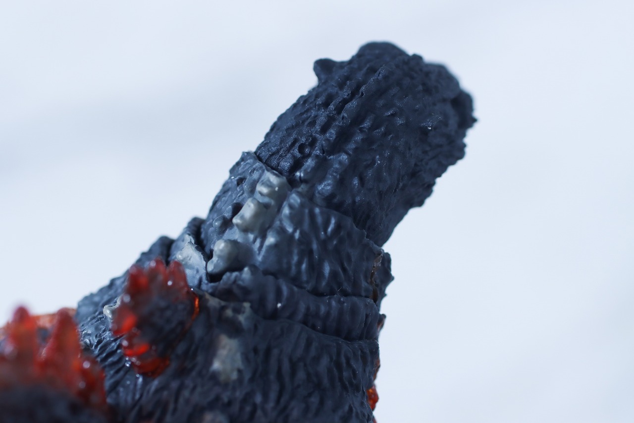 S.H.モンスターアーツ　ゴジラ（1995／バーニングゴジラ） 70周年特別記念Ver.　レビュー　本体