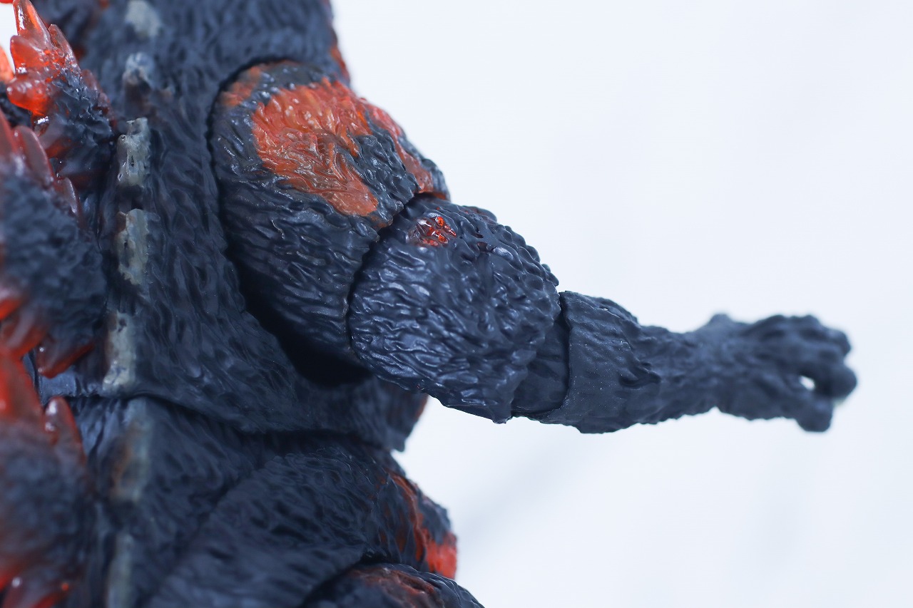 S.H.モンスターアーツ　ゴジラ（1995／バーニングゴジラ） 70周年特別記念Ver.　レビュー　本体