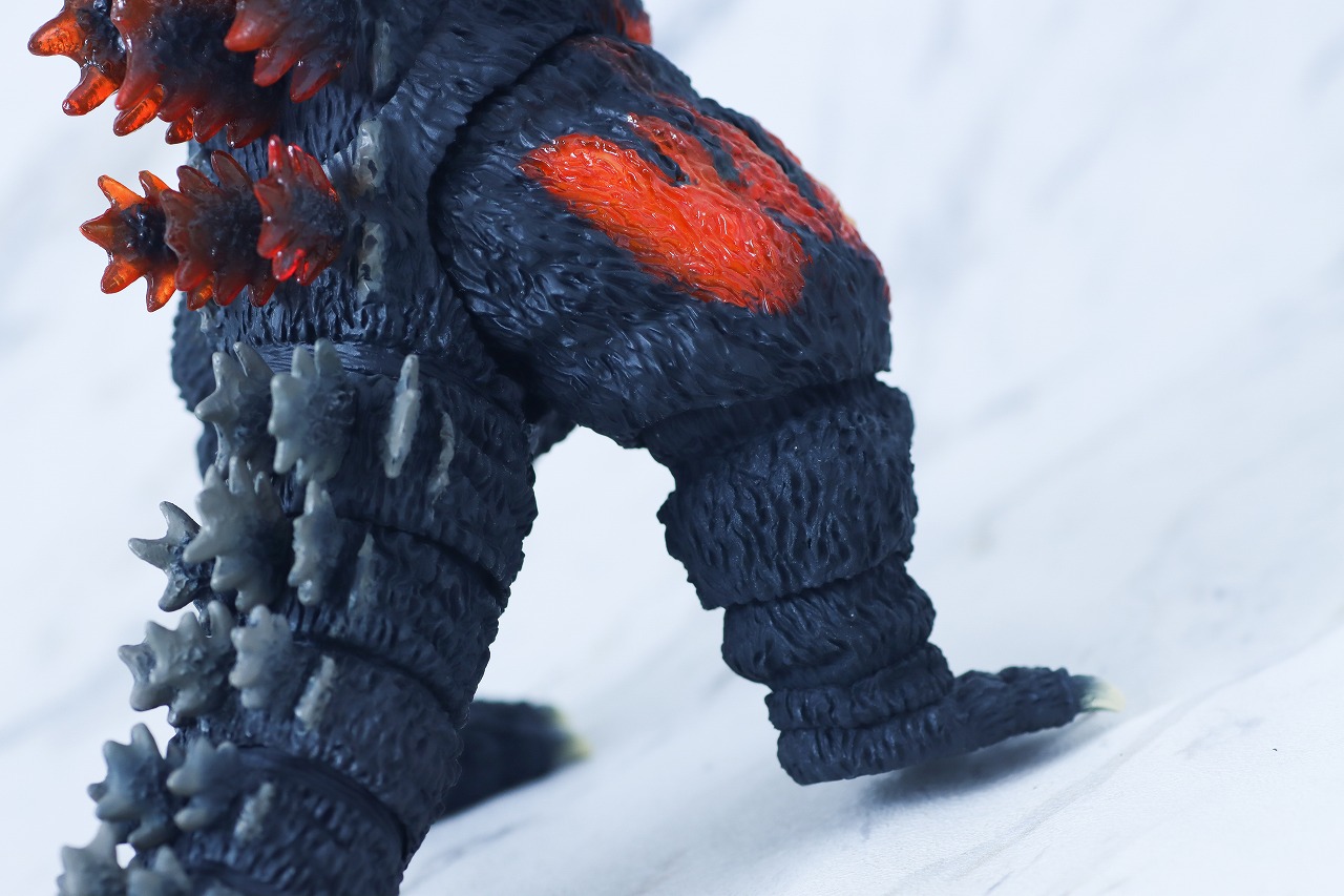 S.H.モンスターアーツ　ゴジラ（1995／バーニングゴジラ） 70周年特別記念Ver.　レビュー　本体