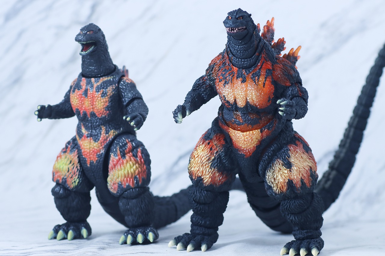 S.H.モンスターアーツ　ゴジラ（1995／バーニングゴジラ） 70周年特別記念Ver.　レビュー　本体　ゴジラアクションフィギュア　比較