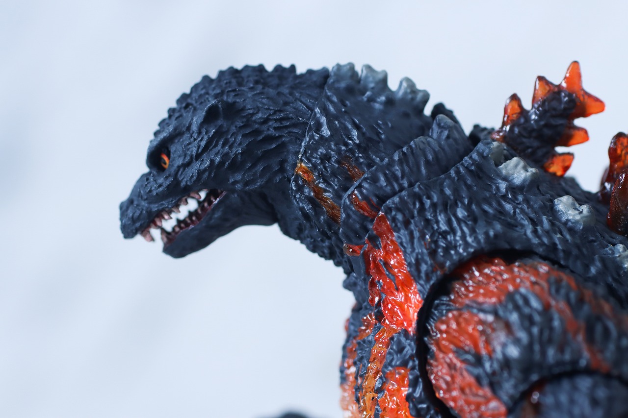 S.H.モンスターアーツ　ゴジラ（1995／バーニングゴジラ） 70周年特別記念Ver.　レビュー　可動範囲