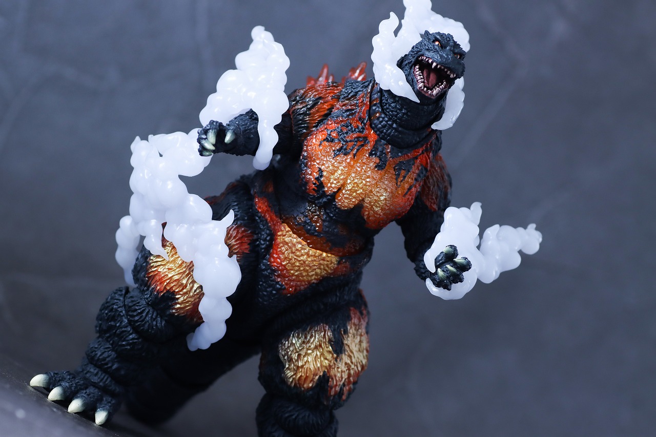 S.H.モンスターアーツ　ゴジラ（1995／バーニングゴジラ） 70周年特別記念Ver.　レビュー　アクション