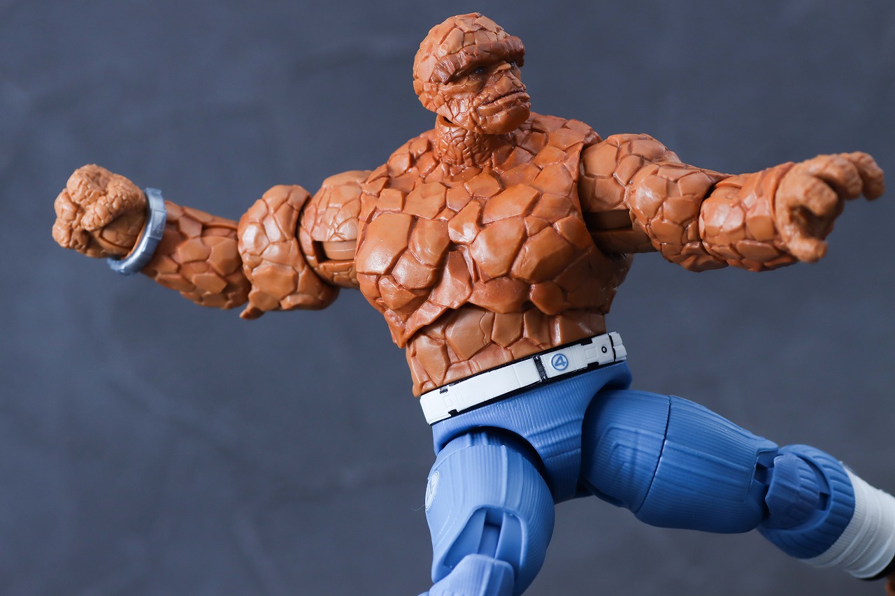 マーベルレジェンド　ベン・グリム　ザ・シング（『ファンタスティック4：ファースト・ステップ』）　レビュー　アクション