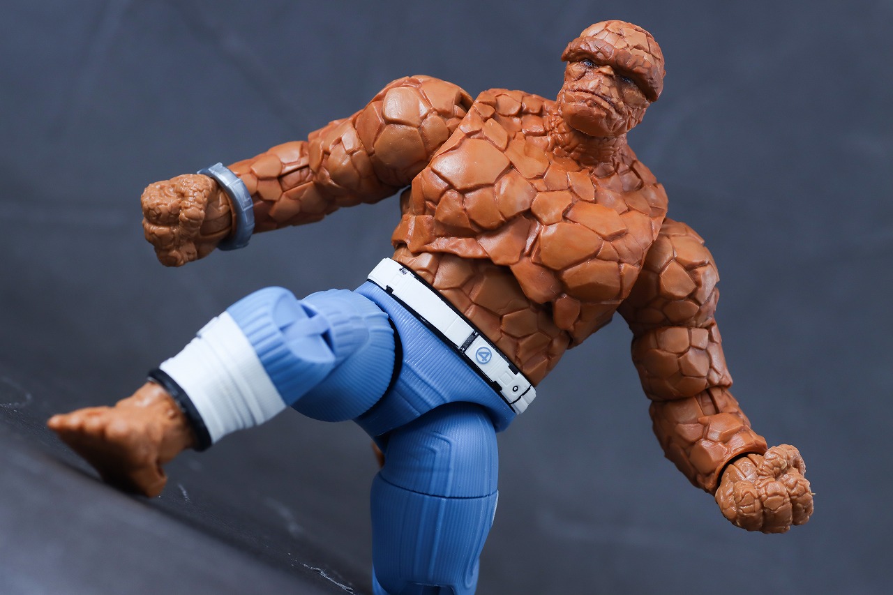 マーベルレジェンド　ベン・グリム　ザ・シング（『ファンタスティック4：ファースト・ステップ』）　レビュー　アクション