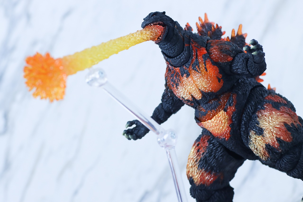 S.H.モンスターアーツ　ゴジラ（1995／バーニングゴジラ） 70周年特別記念Ver.　レビュー　アクション