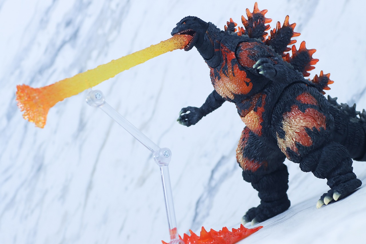S.H.モンスターアーツ　ゴジラ（1995／バーニングゴジラ） 70周年特別記念Ver.　レビュー　アクション