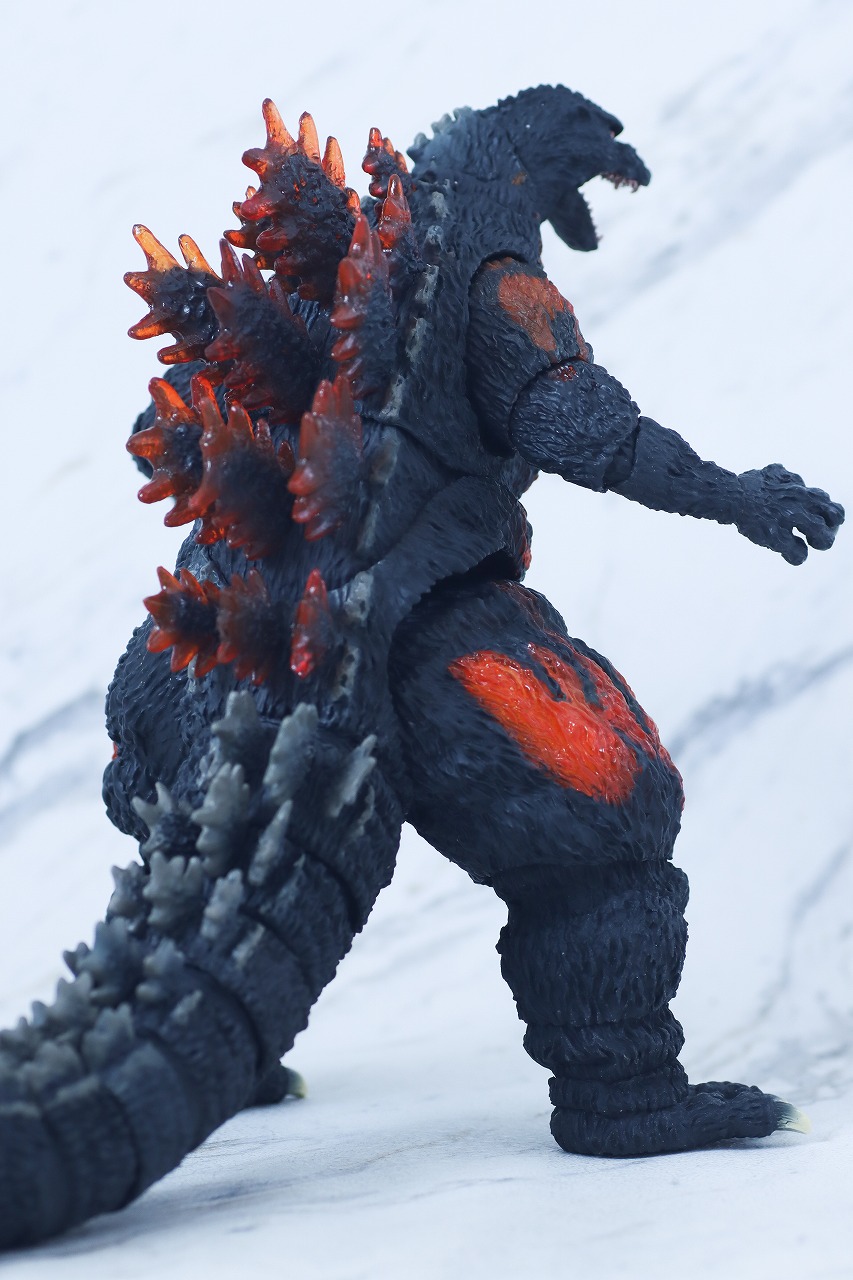 S.H.モンスターアーツ　ゴジラ（1995／バーニングゴジラ） 70周年特別記念Ver.　レビュー　本体