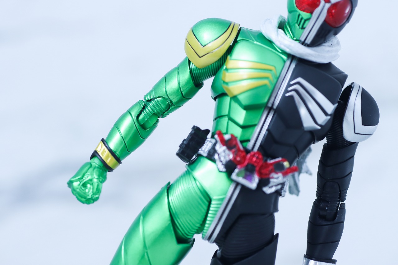 S.H.フィギュアーツ 真骨彫製法　仮面ライダーW サイクロンスカル　レビュー　本体