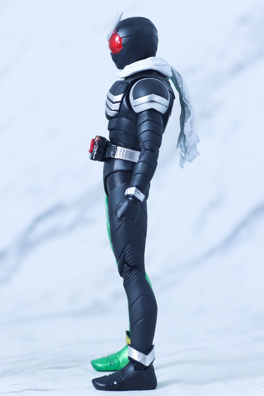 S.H.フィギュアーツ 真骨彫製法　仮面ライダーW サイクロンスカル　レビュー　本体