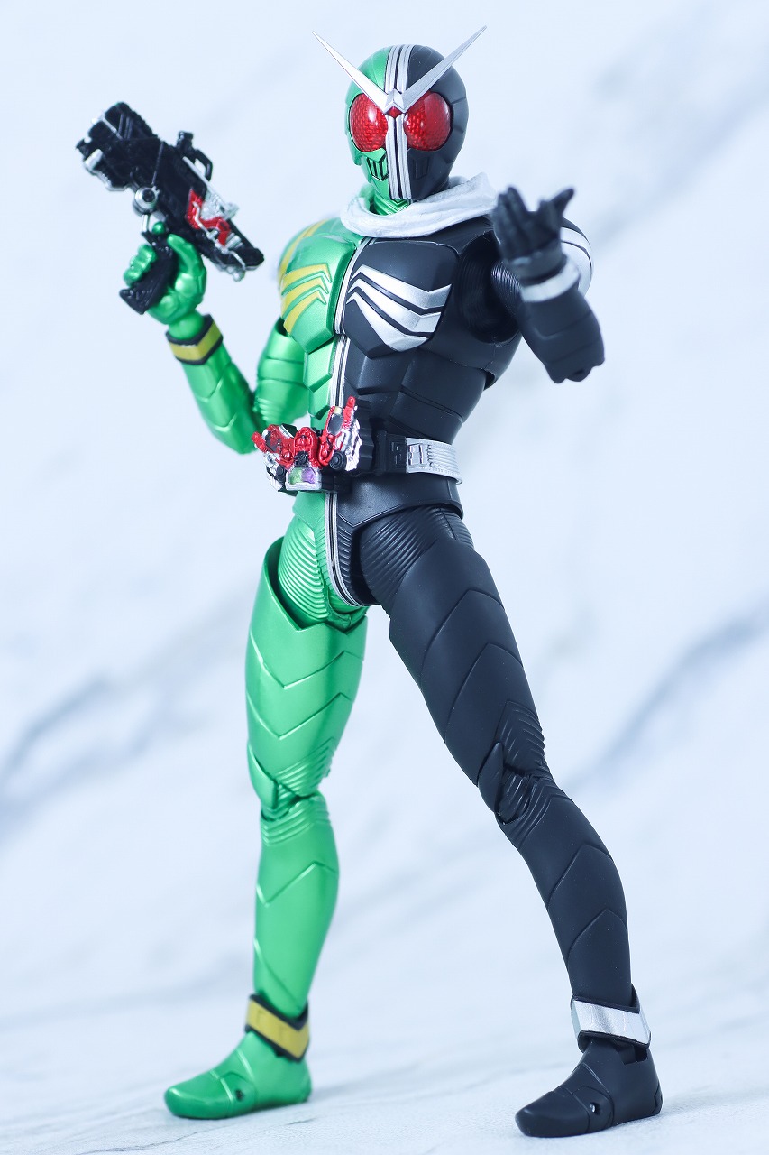 S.H.フィギュアーツ 真骨彫製法　仮面ライダーW サイクロンスカル　レビュー　本体