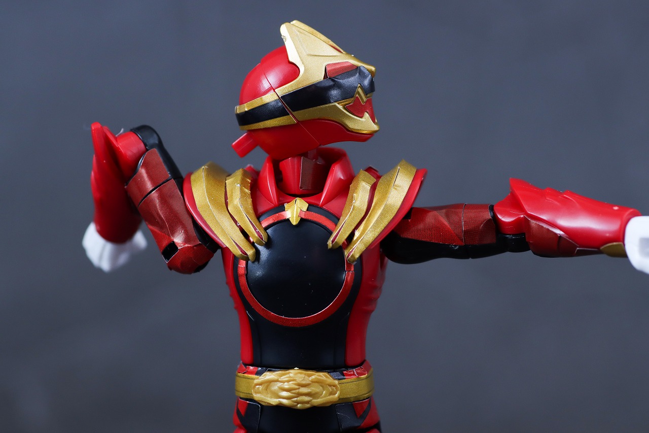 勇動　ナンバーワン戦隊ゴジュウジャー　レビュー　ゴジュウウルフ　可動範囲