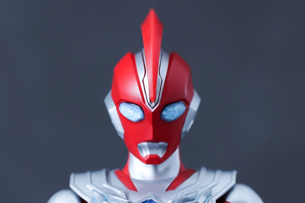 S.H.フィギュアーツ　ウルトラマンオメガ　レビュー　本体