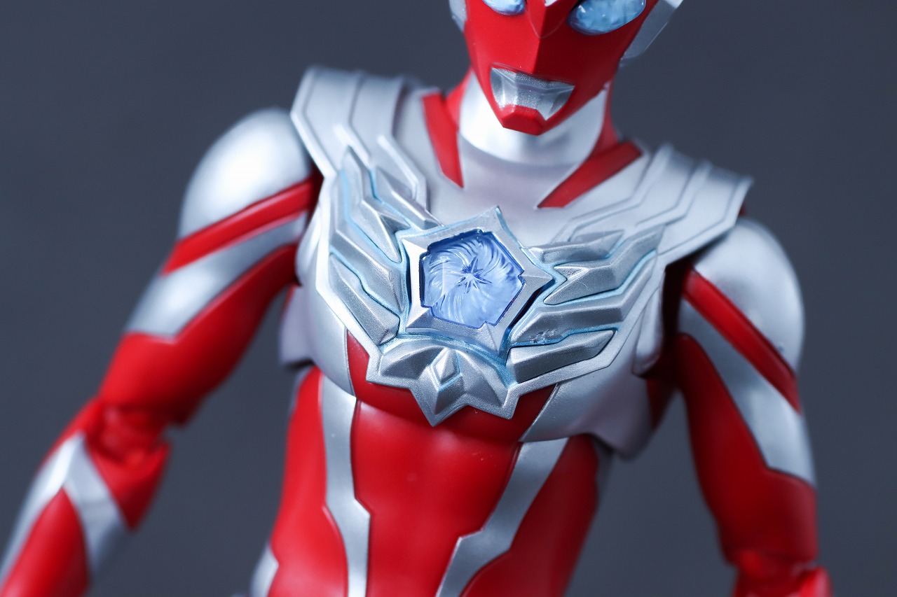 S.H.フィギュアーツ　ウルトラマンオメガ　レビュー　本体