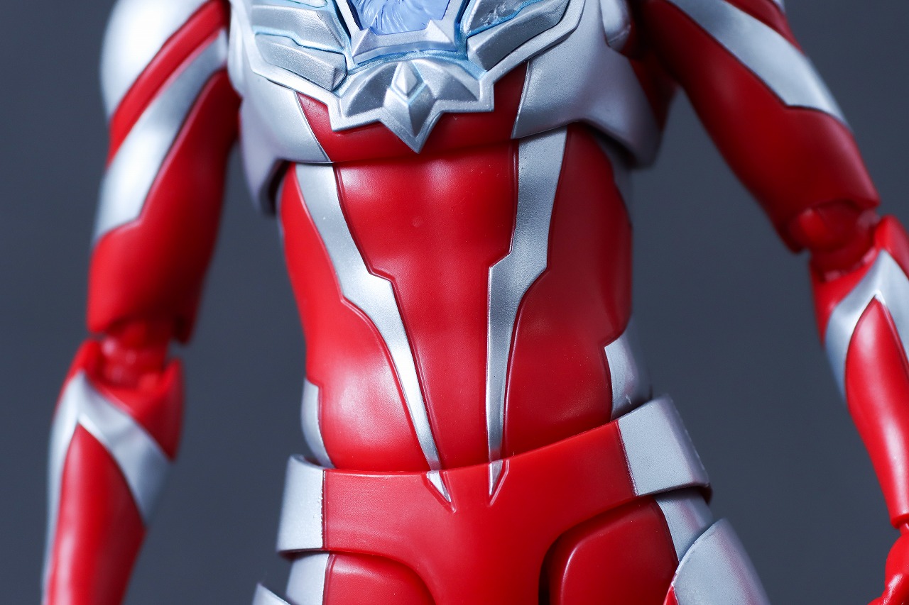 S.H.フィギュアーツ　ウルトラマンオメガ　レビュー　本体