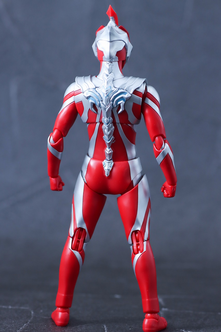 S.H.フィギュアーツ　ウルトラマンオメガ　レビュー　本体