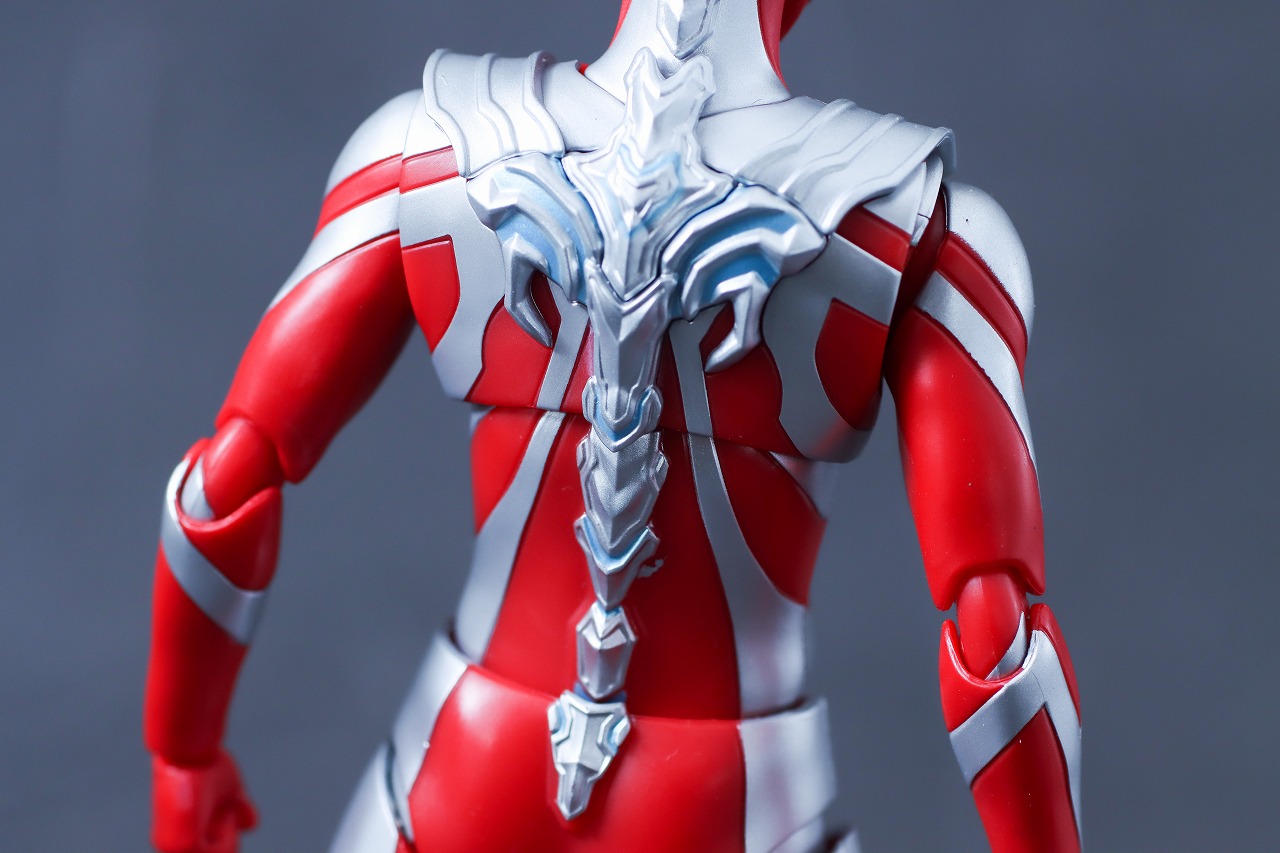 S.H.フィギュアーツ　ウルトラマンオメガ　レビュー　本体