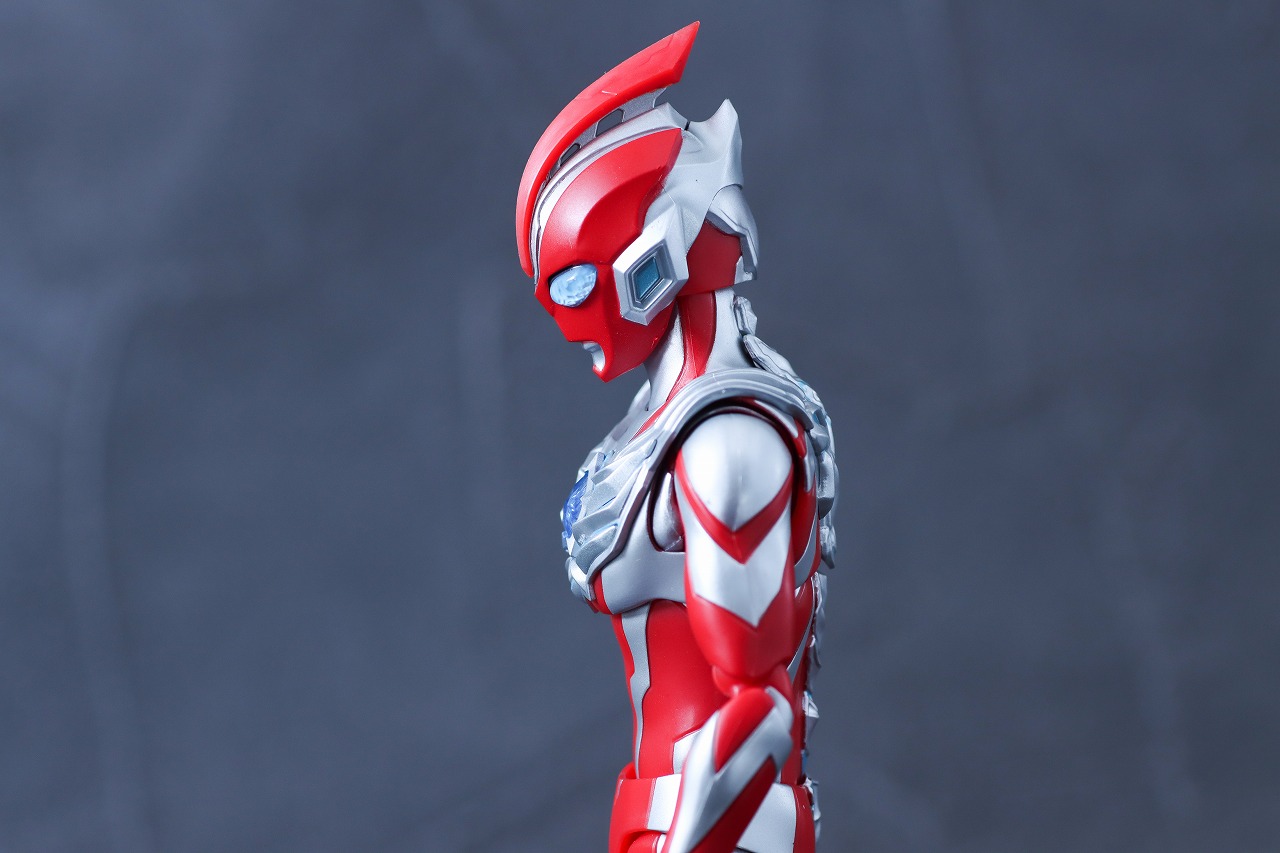 S.H.フィギュアーツ　ウルトラマンオメガ　レビュー　可動範囲