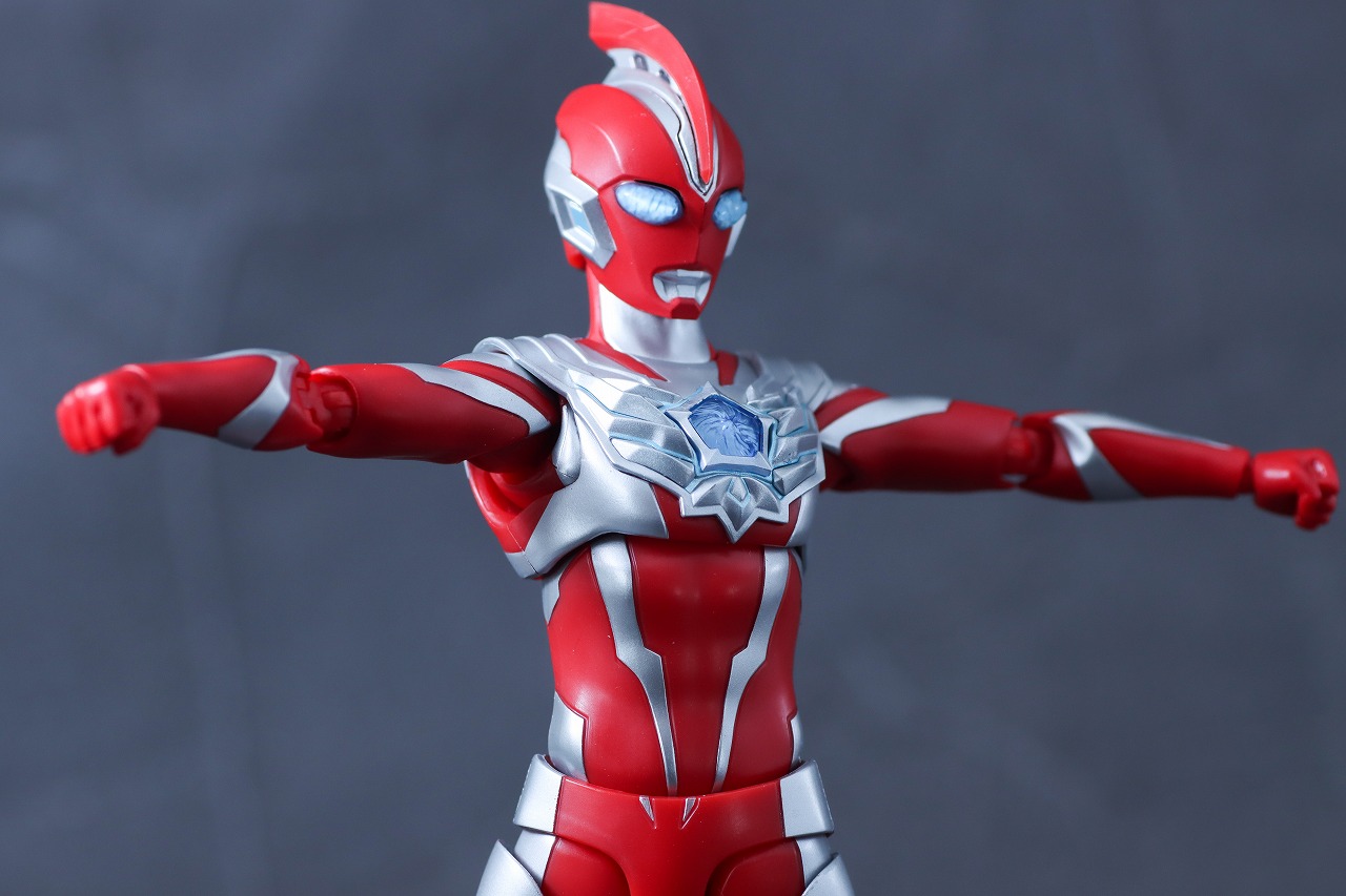 S.H.フィギュアーツ　ウルトラマンオメガ　レビュー　可動範囲
