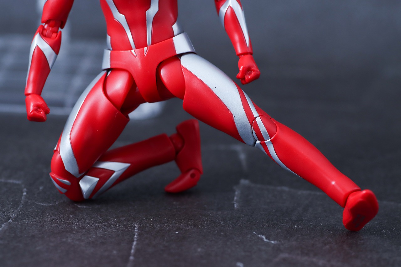 S.H.フィギュアーツ　ウルトラマンオメガ　レビュー　可動範囲