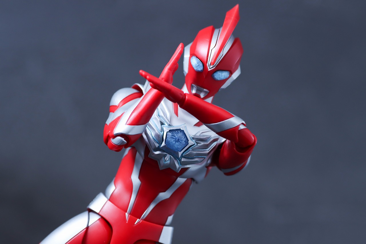 S.H.フィギュアーツ　ウルトラマンオメガ　レビュー　アクション