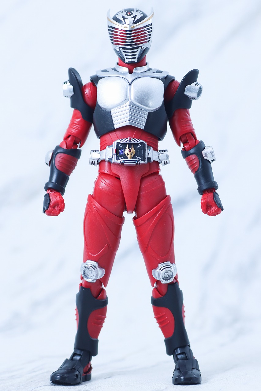 S.H.フィギュアーツ 真骨彫製法　仮面ライダー龍騎　レビュー　本体