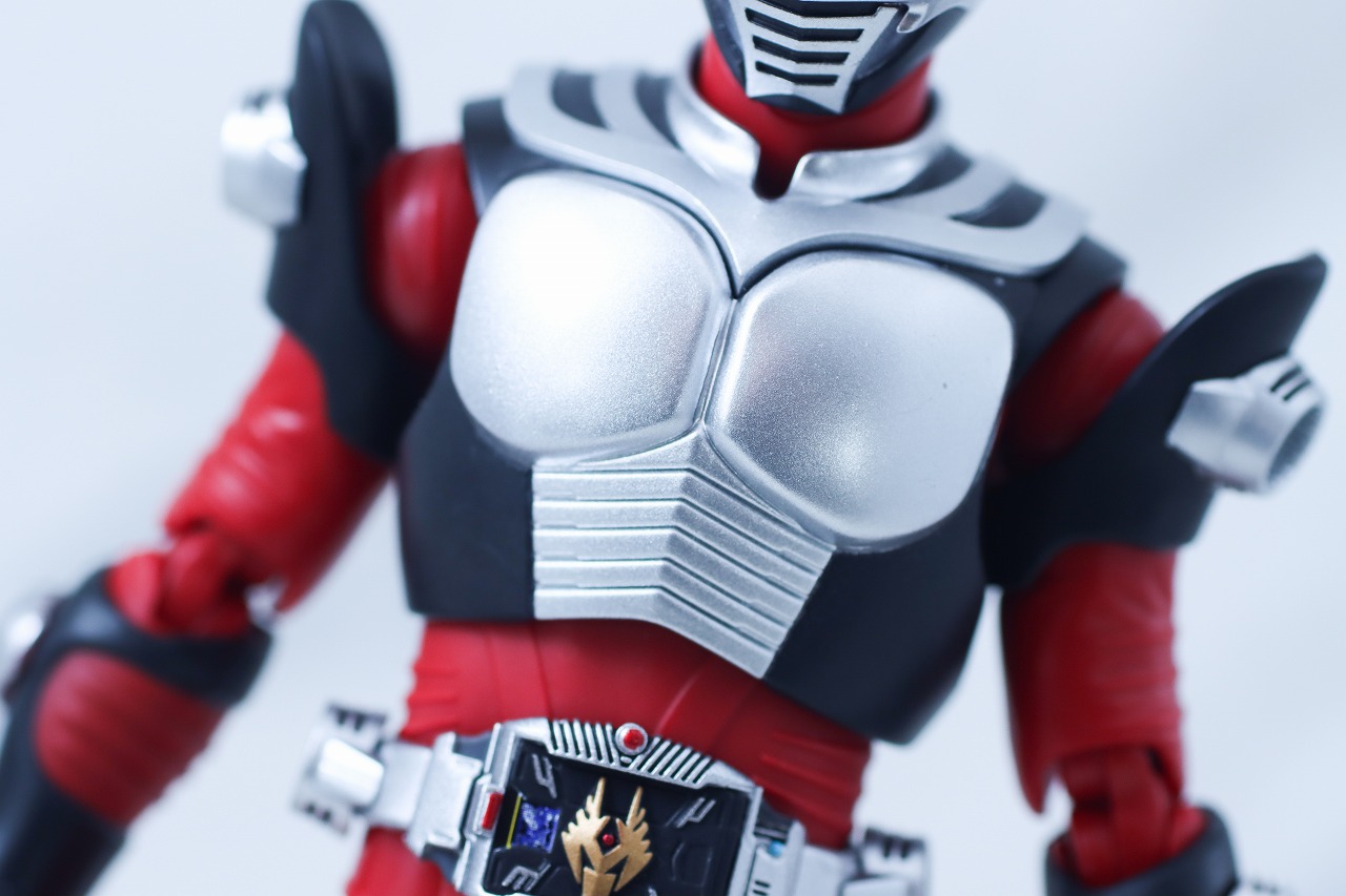 S.H.フィギュアーツ 真骨彫製法　仮面ライダー龍騎　レビュー　本体