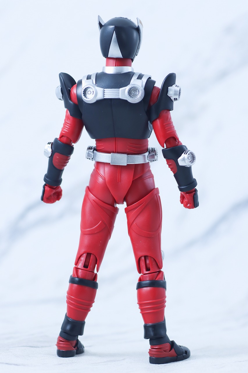 S.H.フィギュアーツ 真骨彫製法　仮面ライダー龍騎　レビュー　本体