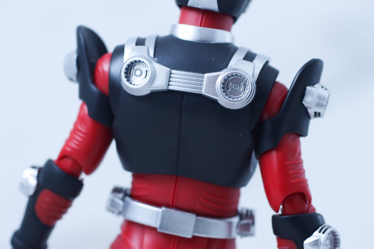 S.H.フィギュアーツ 真骨彫製法　仮面ライダー龍騎　レビュー　本体