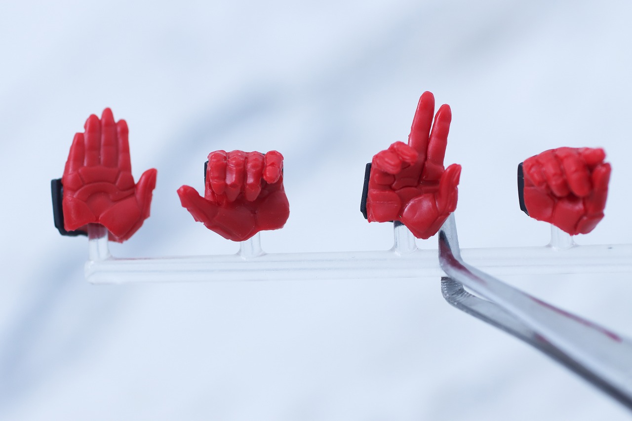 S.H.フィギュアーツ 真骨彫製法　仮面ライダー龍騎　レビュー　付属品　手首