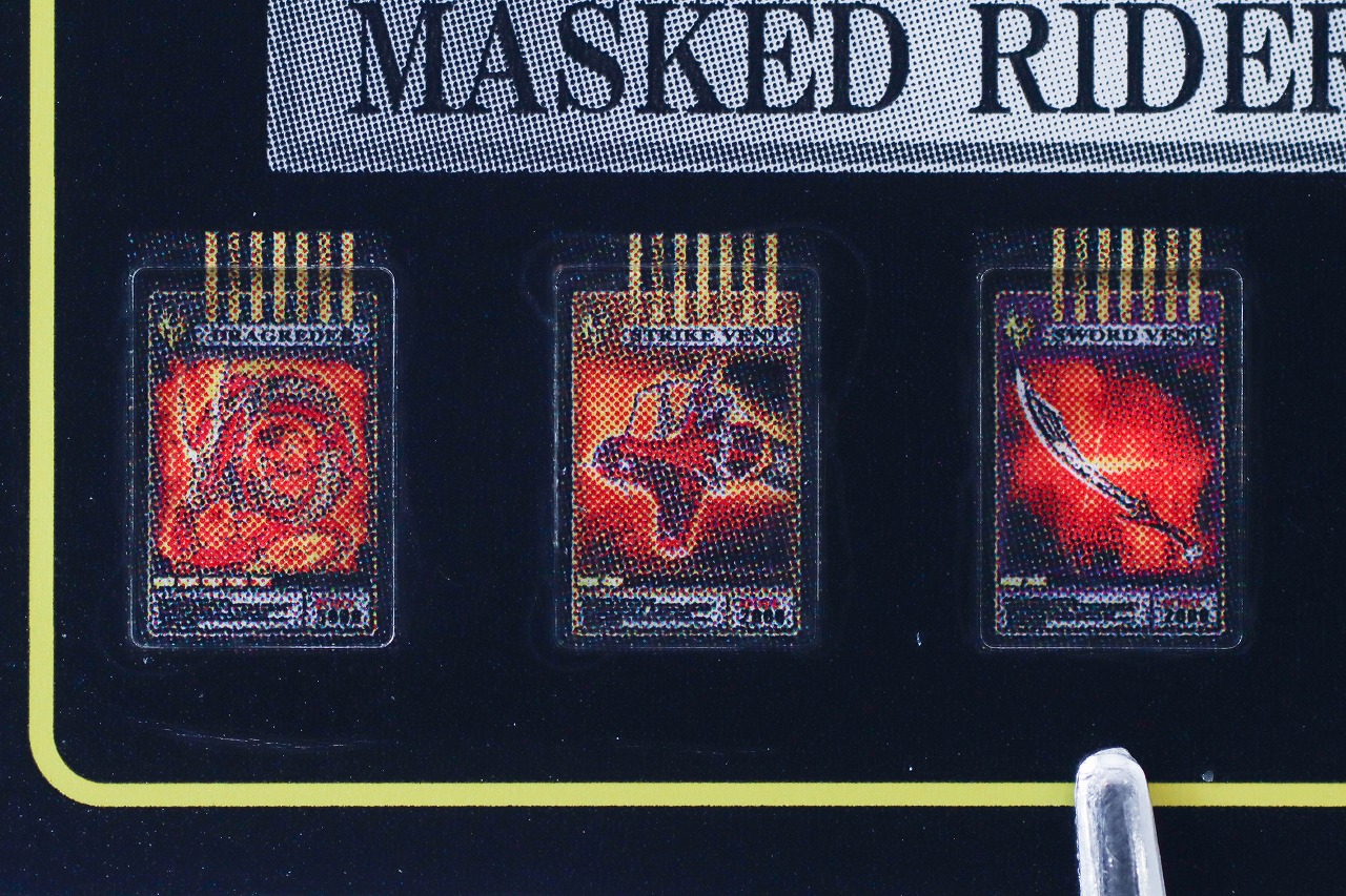 S.H.フィギュアーツ 真骨彫製法　仮面ライダー龍騎　レビュー　付属品　アドベントカード　ストライクベント　ソードベント