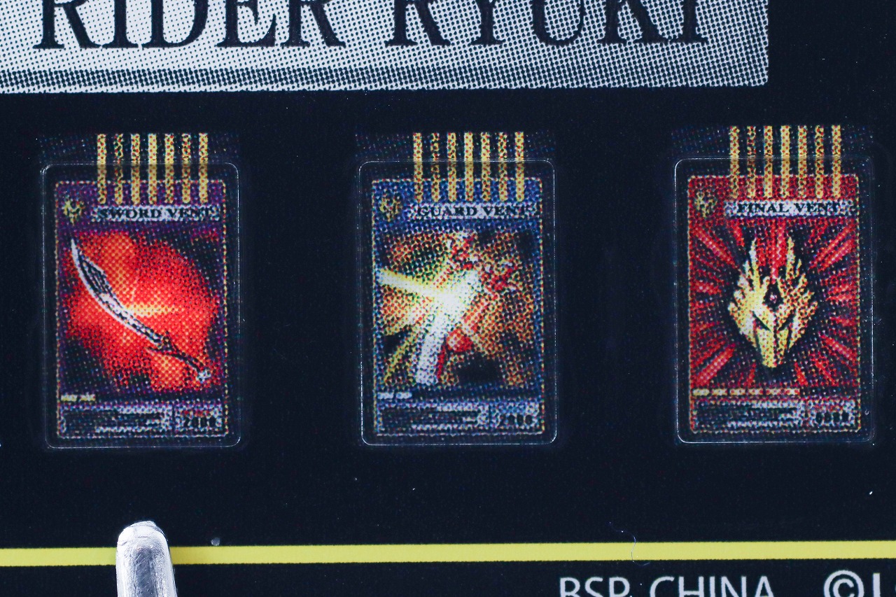 S.H.フィギュアーツ 真骨彫製法　仮面ライダー龍騎　レビュー　付属品　アドベントカード　ガードベント　ファイナルベント