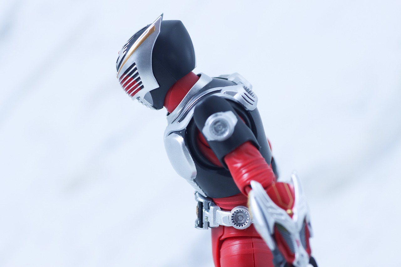 S.H.フィギュアーツ 真骨彫製法　仮面ライダー龍騎　レビュー　可動範囲