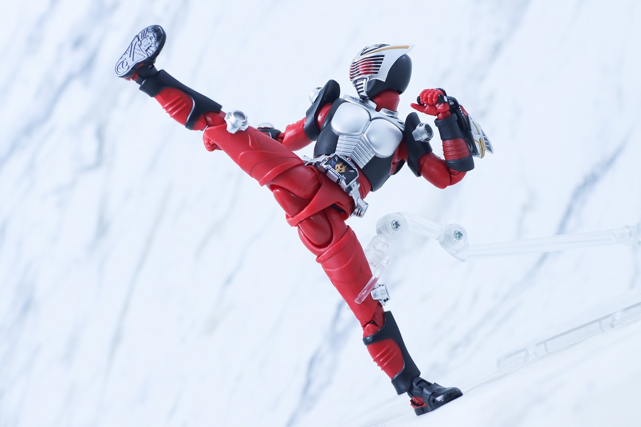 S.H.フィギュアーツ 真骨彫製法　仮面ライダー龍騎　レビュー　アクション