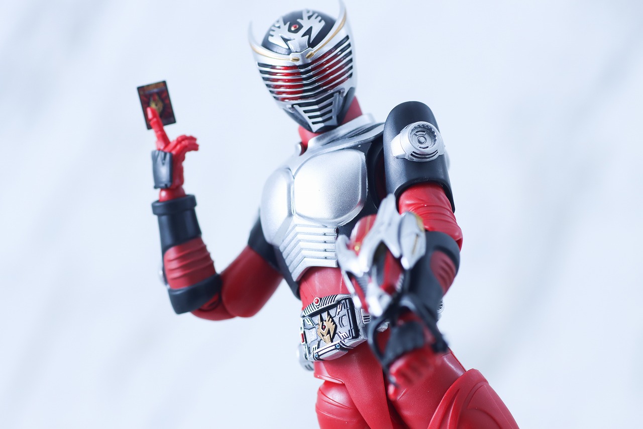 S.H.フィギュアーツ　真骨彫製法　仮面ライダー龍騎　レビュー　アクション