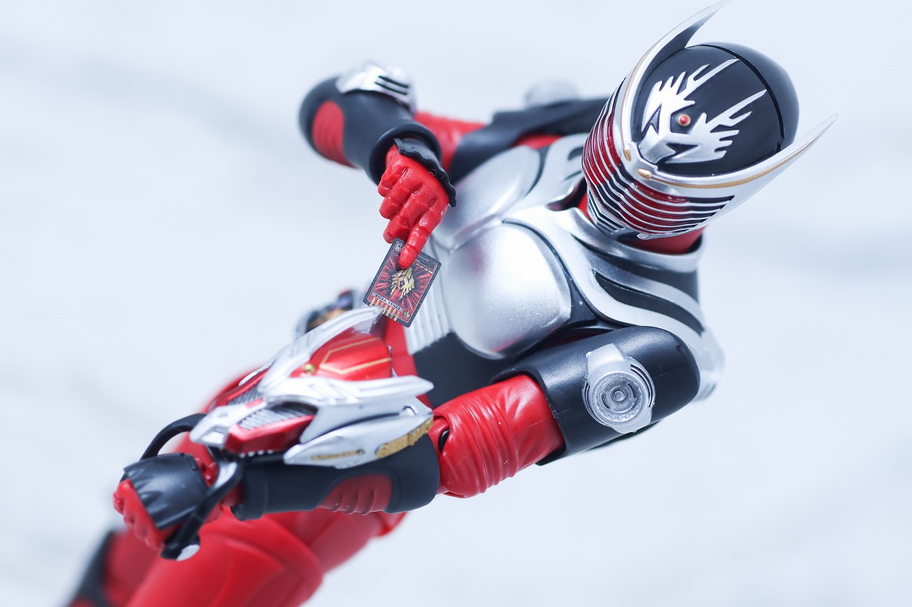 S.H.フィギュアーツ　真骨彫製法　仮面ライダー龍騎　レビュー　アクション