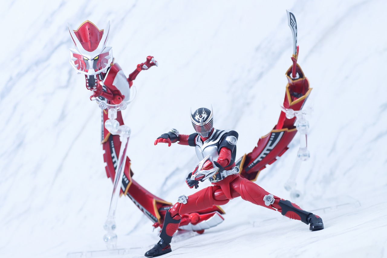 S.H.フィギュアーツ 真骨彫製法　仮面ライダー龍騎　レビュー　アクション
