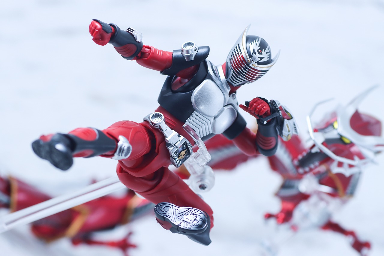 S.H.フィギュアーツ 真骨彫製法　仮面ライダー龍騎　レビュー　アクション
