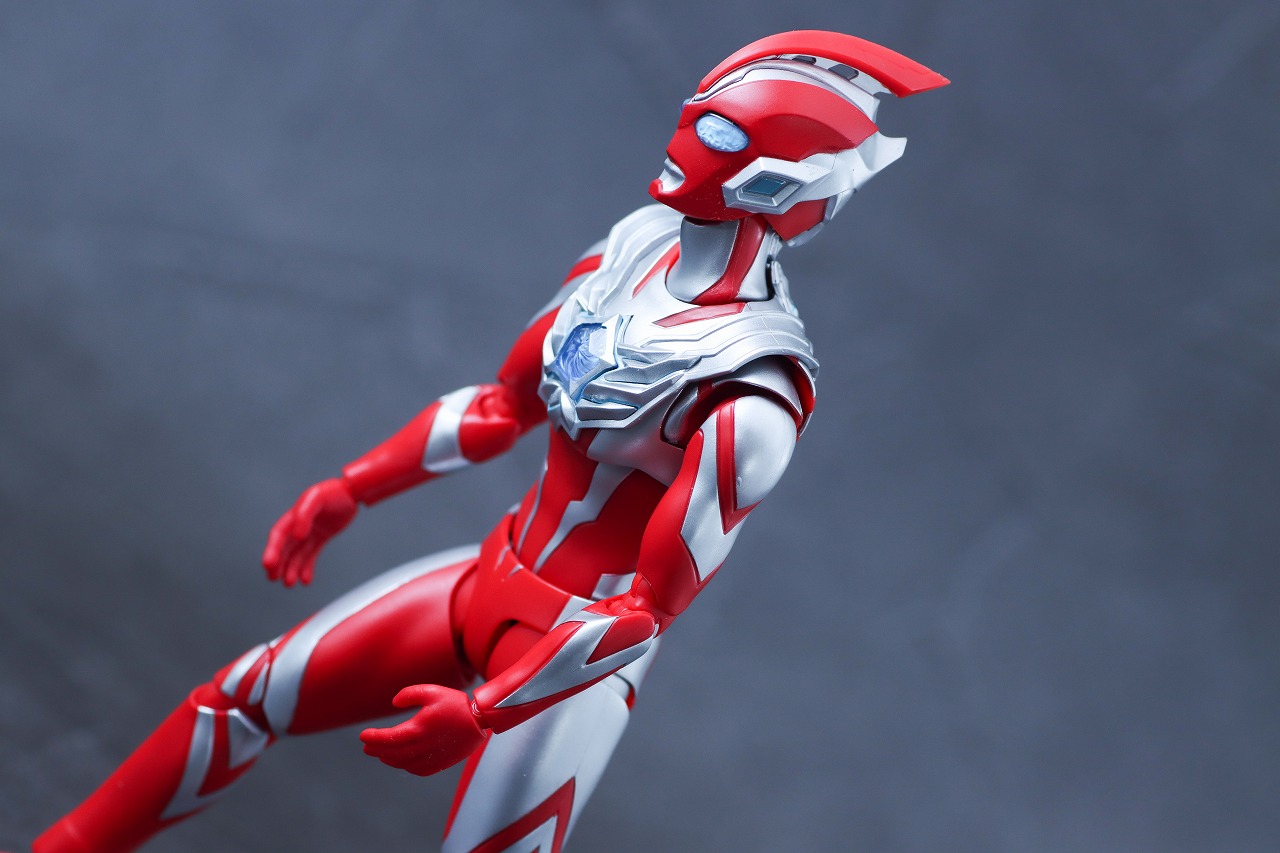 S.H.フィギュアーツ　ウルトラマンオメガ　レビュー　アクション