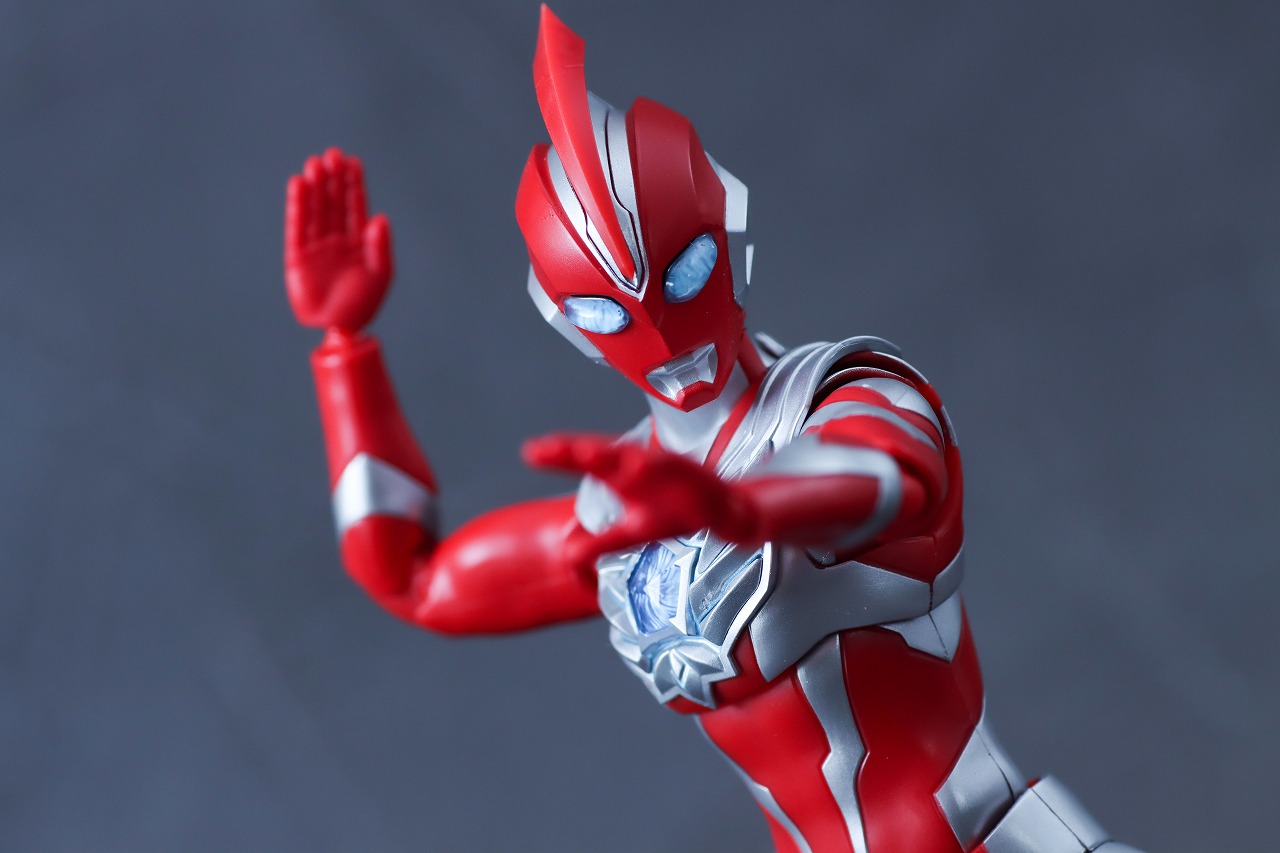 S.H.フィギュアーツ　ウルトラマンオメガ　レビュー　アクション