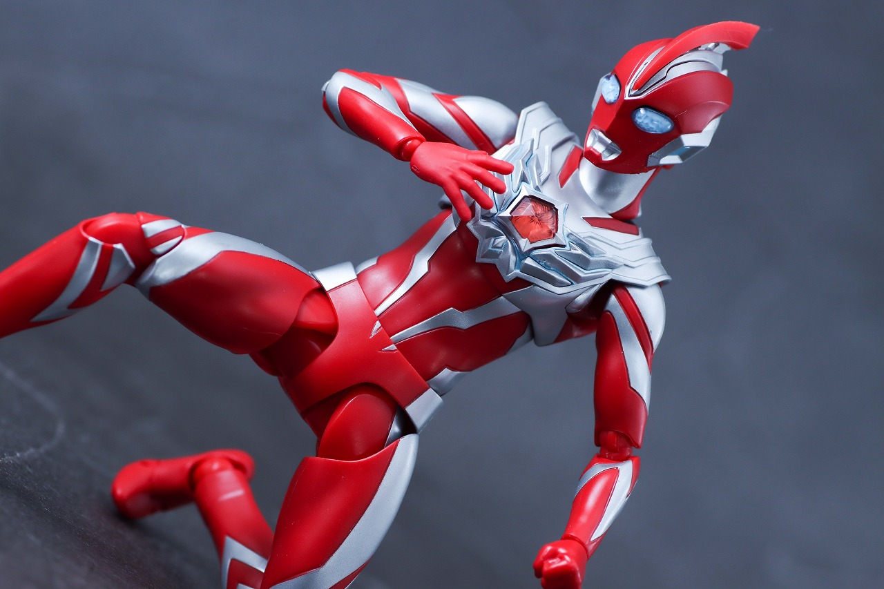 S.H.フィギュアーツ　ウルトラマンオメガ　レビュー　アクション