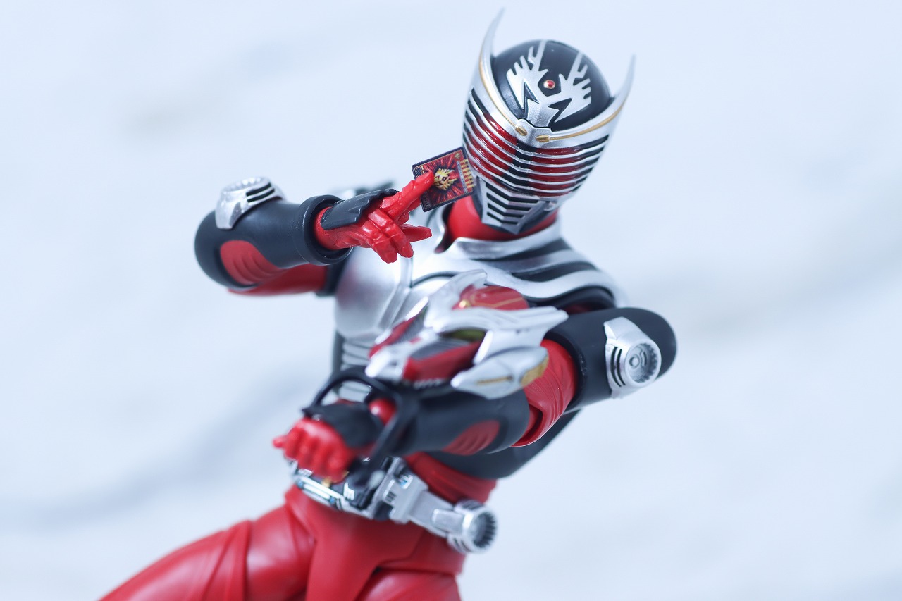 S.H.フィギュアーツ 真骨彫製法　仮面ライダー龍騎　レビュー