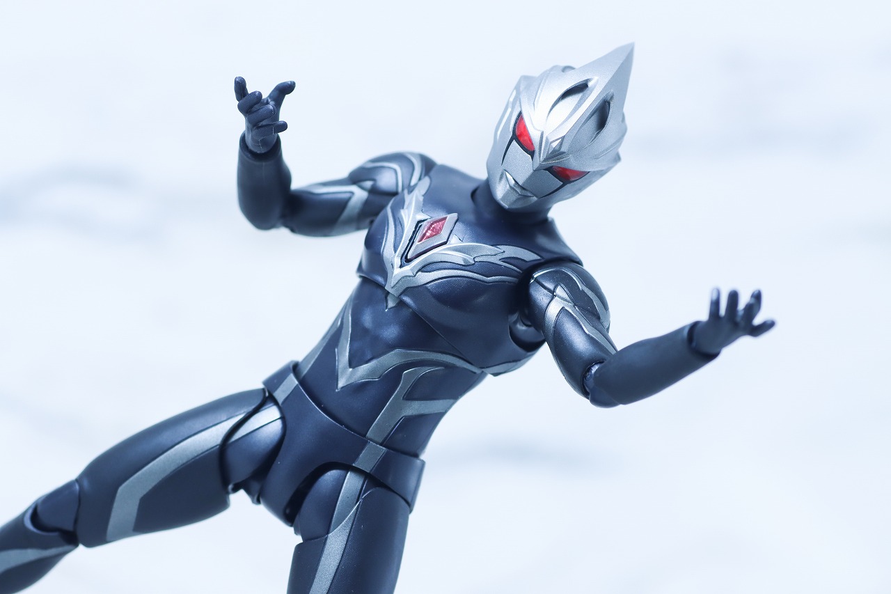 S.H.フィギュアーツ　闇戦士ギルアーク　レビュー　アクション