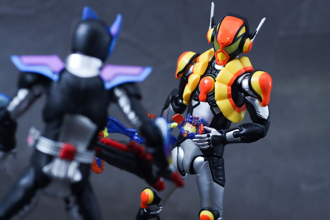 S.H.フィギュアーツ　仮面ライダーヴラム プリンカスタム　レビュー　アクション　仮面ライダーガヴ ポッピングミフォーム