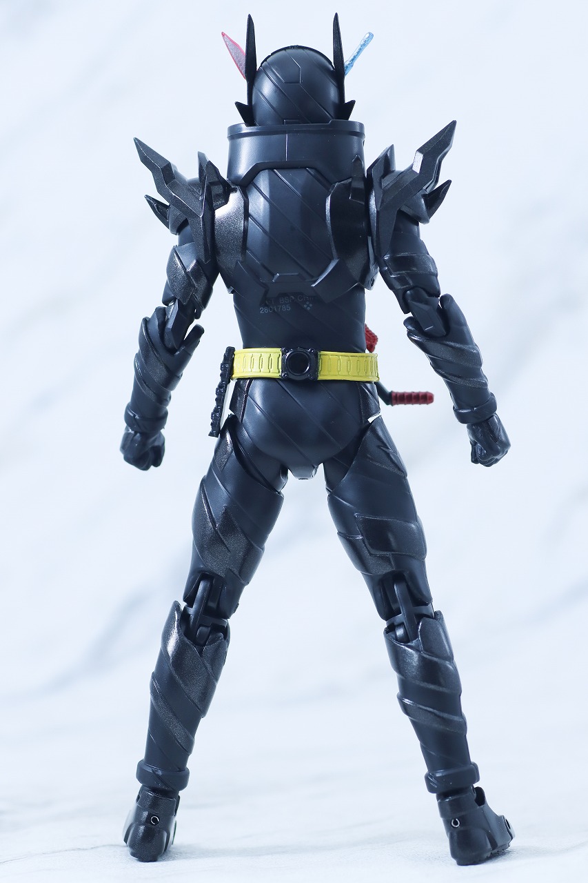 S.H.フィギュアーツ　仮面ライダービルド ラビットタンクハザードフォーム 平成ジェネレーション エディション　レビュー　本体