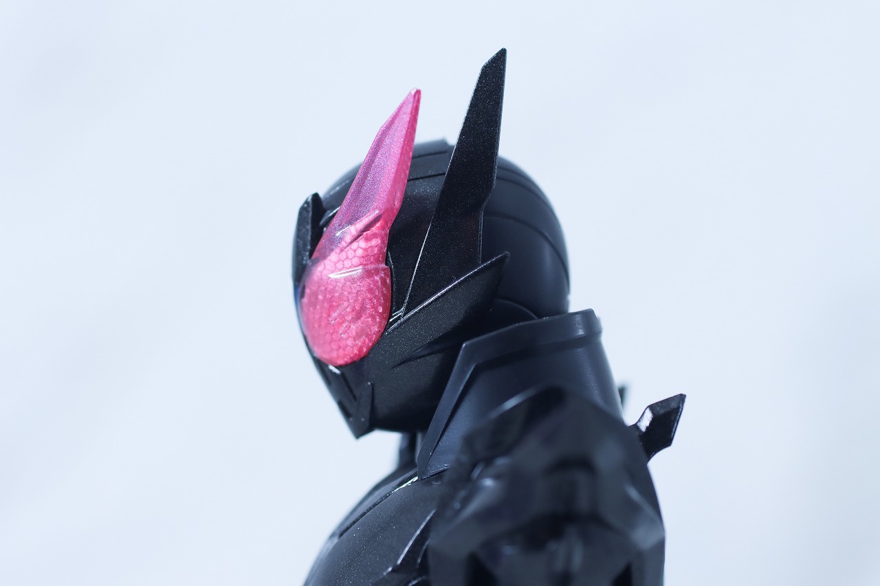 S.H.フィギュアーツ　仮面ライダービルド ラビットタンクハザードフォーム 平成ジェネレーション エディション　レビュー　可動範囲