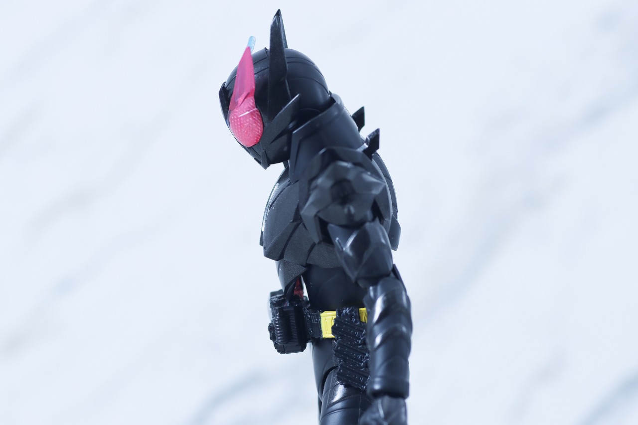 S.H.フィギュアーツ　仮面ライダービルド ラビットタンクハザードフォーム 平成ジェネレーション エディション　レビュー　可動範囲