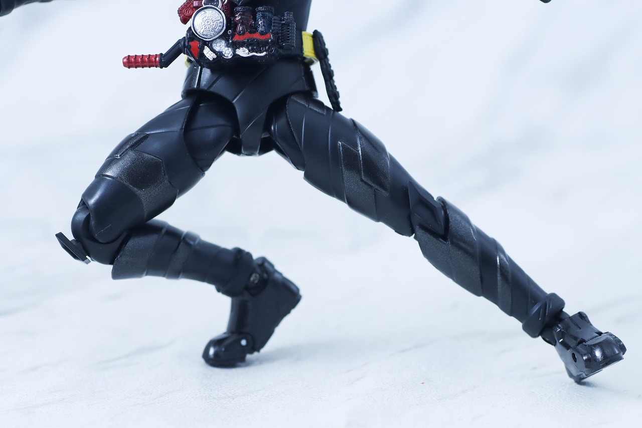 S.H.フィギュアーツ　仮面ライダービルド ラビットタンクハザードフォーム 平成ジェネレーション エディション　レビュー　可動範囲