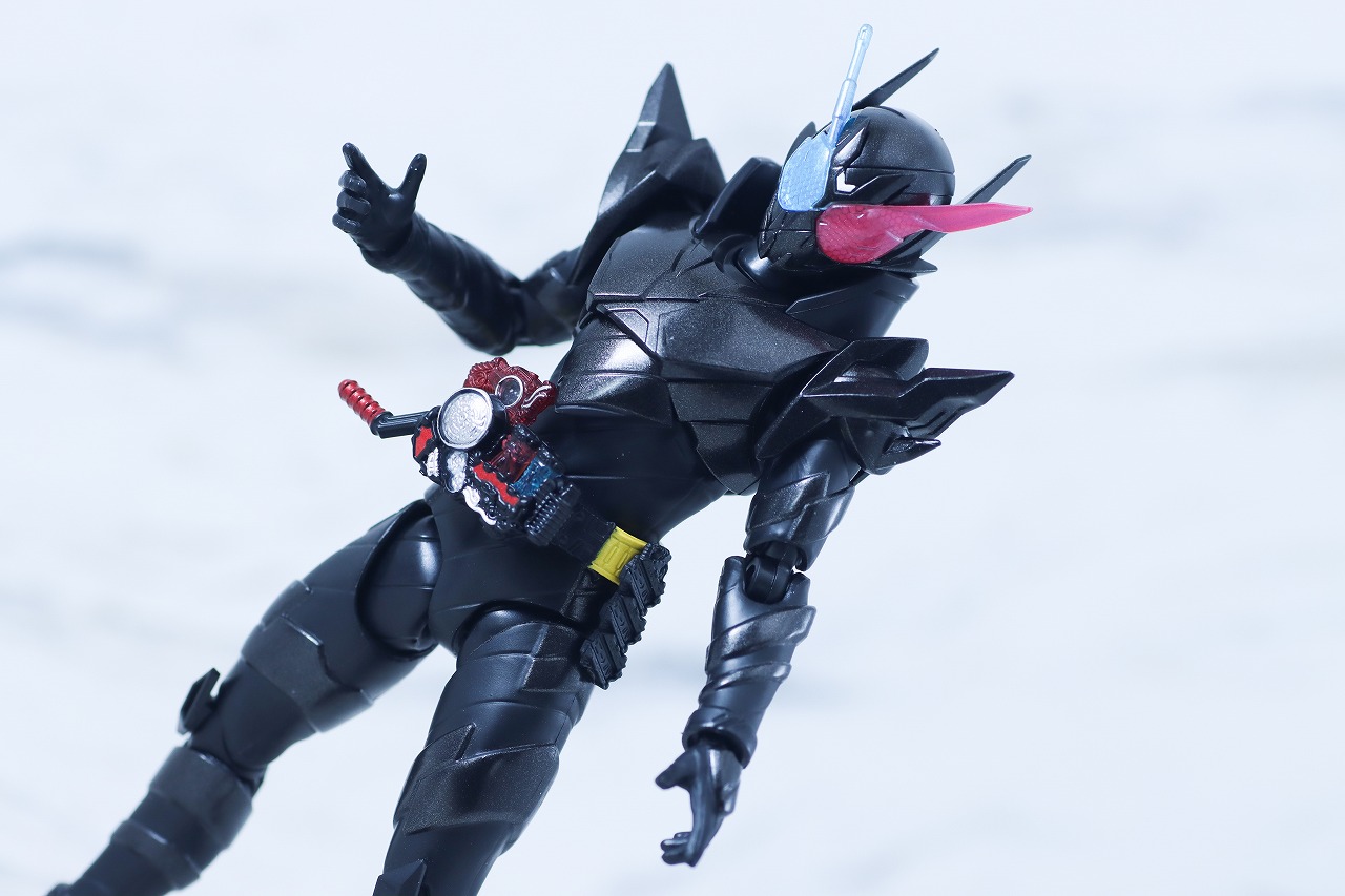 S.H.フィギュアーツ　仮面ライダービルド ラビットタンクハザードフォーム 平成ジェネレーション エディション　レビュー　アクション