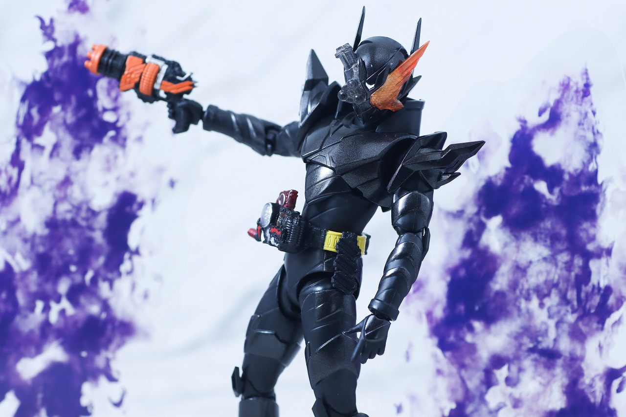 S.H.フィギュアーツ　仮面ライダービルド ラビットタンクハザードフォーム 平成ジェネレーション エディション　レビュー　アクション
