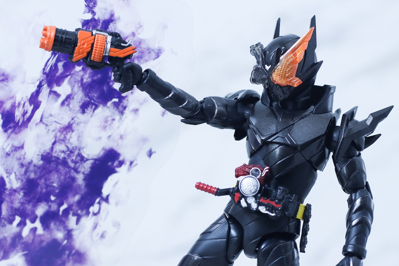 S.H.フィギュアーツ　仮面ライダービルド ラビットタンクハザードフォーム 平成ジェネレーション エディション　レビュー　アクション